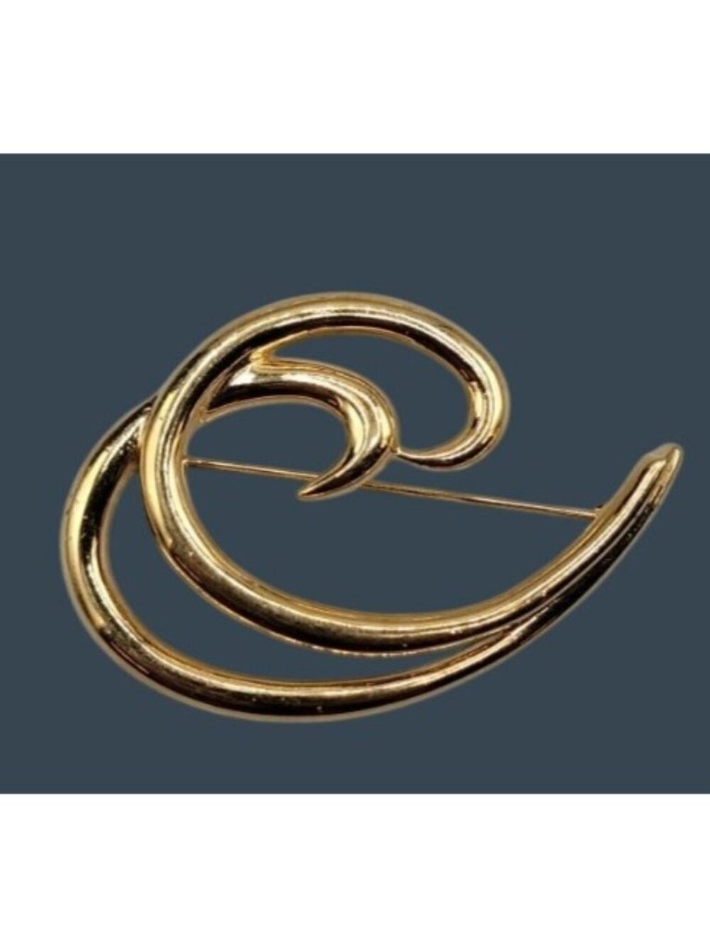 Trifari Brooch 1980s Curved Swirl Pin Large Smooth Gold Tone Metal Vintage